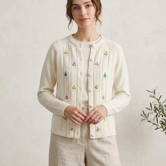Hudson's Bay Company Sweaters - Vintage Hudson’s Bay Company Cottagecore Floral Embroidered Cardigan Sz Large